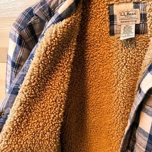Men’s L.L. Bean The ultrawarm, Sherpa-lined Scotch Plaid flannel Shirt! Sz Large